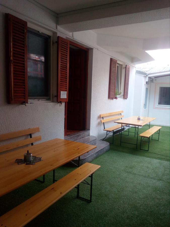 Hostel Corner 021 Novi Sad Dış mekan fotoğraf