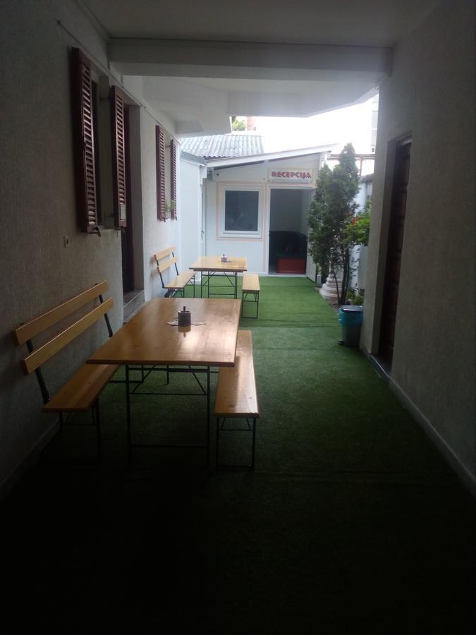 Hostel Corner 021 Novi Sad Dış mekan fotoğraf